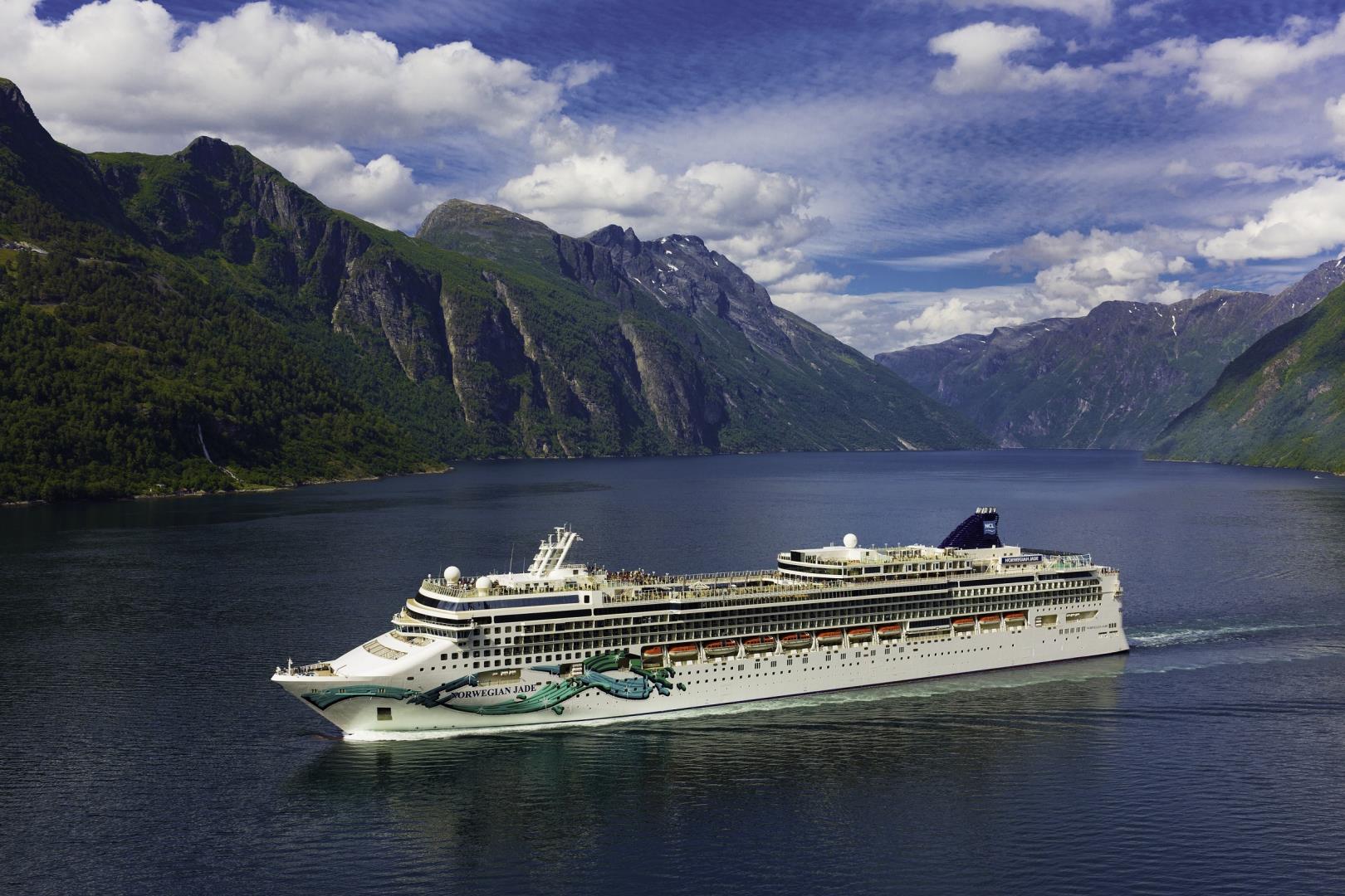 7-day Cruise to Alaska: Hubbard Glacier & Skagway to Vancouver from Whittier, Alaska on Norwegian Jade